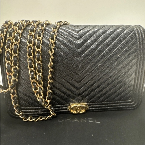 Chanel Boy Cavier Leather Woc - Picture 2 of 5